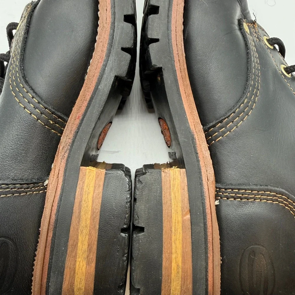 Skechers mens 9.5 Black Leather Combat Boots Punk Lug Sole 90s VTG y2 grunge